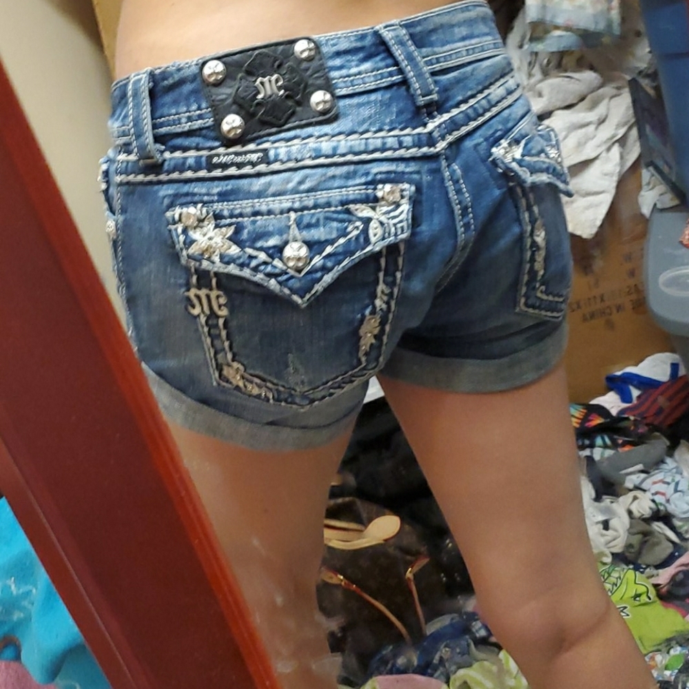 Beautiful miss me Jean shorts.🥰😍